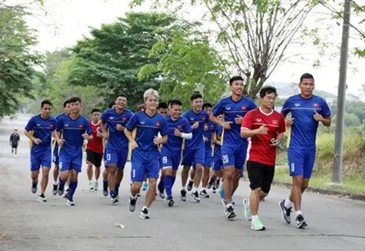 Từ Gần 300 bé mẫu giáo